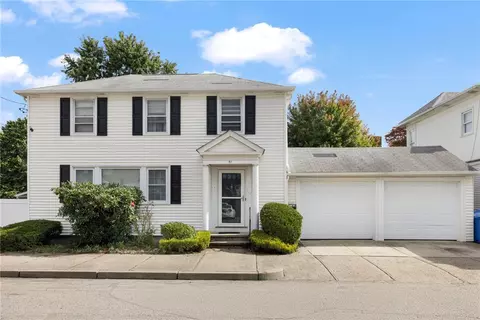 51 Cleveland Ave, Cranston, RI 02920