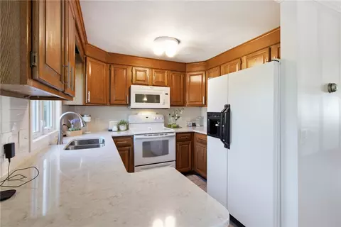 Kitchen - 16 Scenery Ln, Johnston, RI 02919 photo 1 of 3