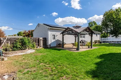 Exterior - 73 Eagle Rd, Cranston, RI 02920 photo 5 of 14