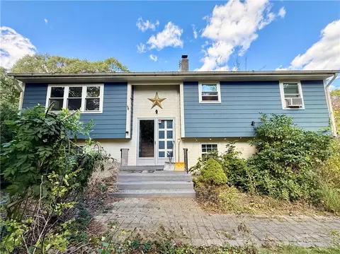252 Juniper Rd, South Kingstown, RI 02879