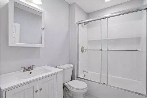 Bath - 1567 Centerville Rd, Warwick, RI 02886 photo 1 of 2
