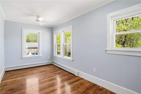Bedroom - 1567 Centerville Rd, Warwick, RI 02886 photo 6 of 8
