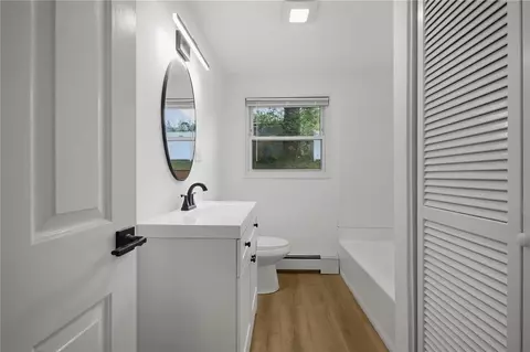 Bath - 140 Tanner Ave, Warwick, RI 02886 photo 1 of 3