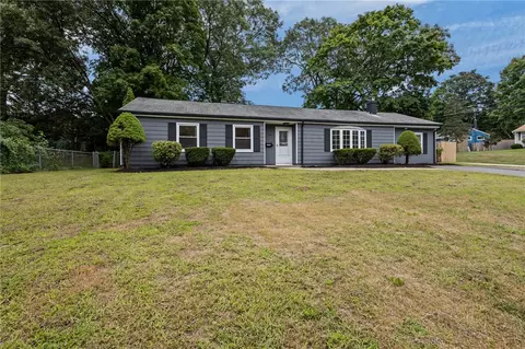 Exterior - 140 Tanner Ave, Warwick, RI 02886 photo 7 of 8