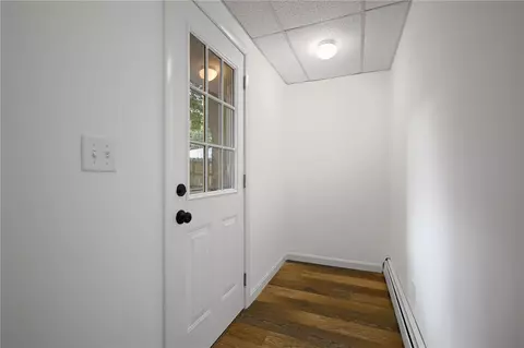 Entry Way - 140 Tanner Ave, Warwick, RI 02886 photo 4 of 6