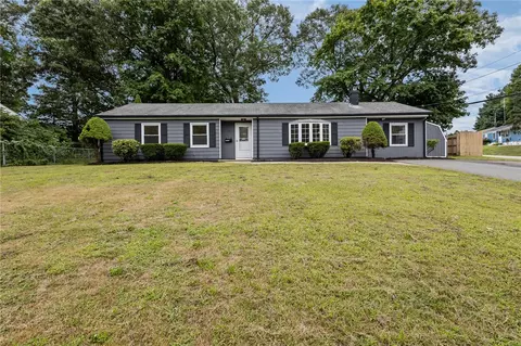 Exterior - 140 Tanner Ave, Warwick, RI 02886 photo 5 of 8