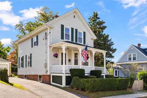 1 Russell Ave, Newport, RI 02840