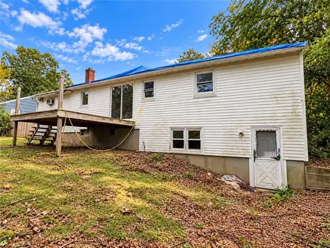 Exterior - 89 Cushing Rd, Warwick, RI 02888 photo 4 of 5