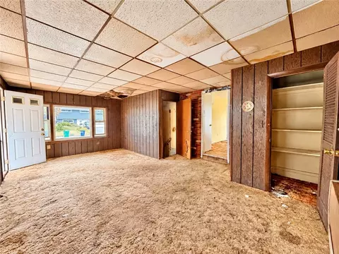Living - 89 Cushing Rd, Warwick, RI 02888 photo 3 of 3