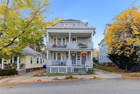 169 Tenth St, Providence, RI 02906