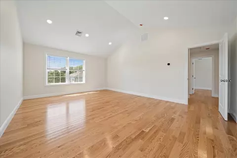 2011 Warwick Ave, Warwick, RI 02889 photo 3