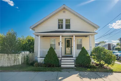 79 Carter Ave, Pawtucket, RI 02861
