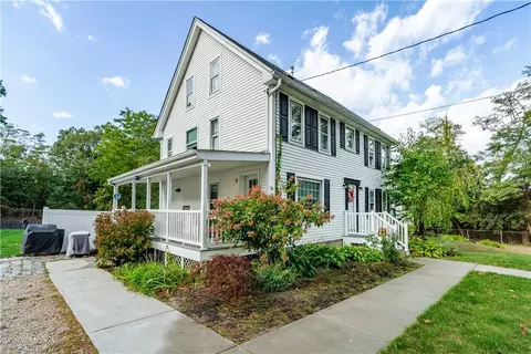 295 Cedar Swamp Rd, Warwick, RI 02886 photo 3