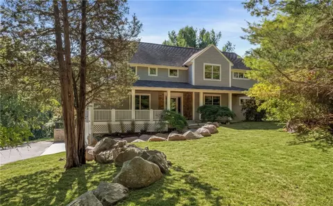 900 South Rd, East Greenwich, RI 02818