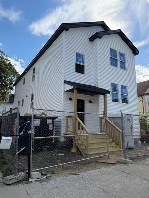 352 Willard Ave, Providence, RI 02905