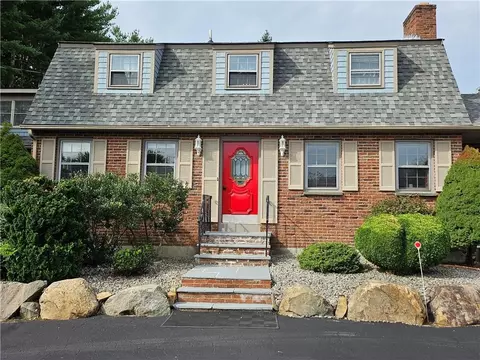 3 Kirker Dr, East Greenwich, RI 02818