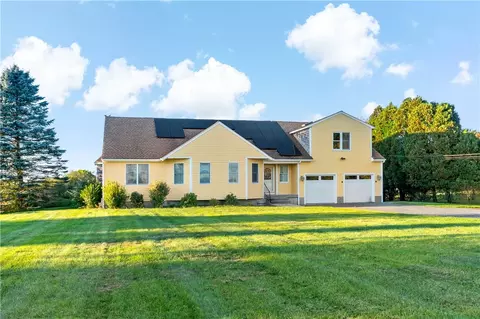 487 Union St, Portsmouth, RI 02871