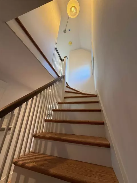 Entry Way - 39 Chester Ave, Westerly, RI 02891 photo 1 of 1
