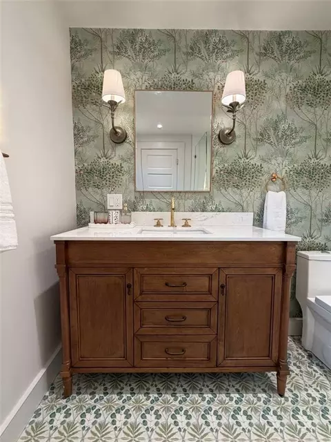 Bath - 39 Chester Ave, Westerly, RI 02891 photo 1 of 3