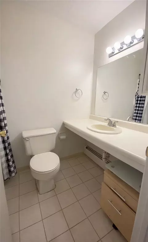 Bath - 3940 Post Rd, Warwick, RI 02886 photo 1 of 1