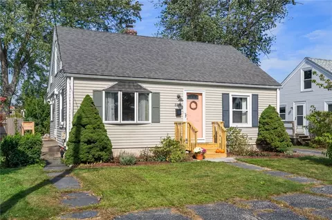 384 Vine St, Pawtucket, RI 02861