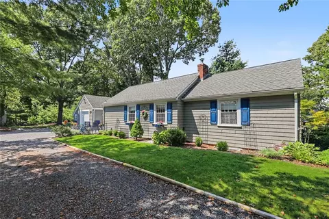 75 Princes Hill Ave, Barrington, RI 02806