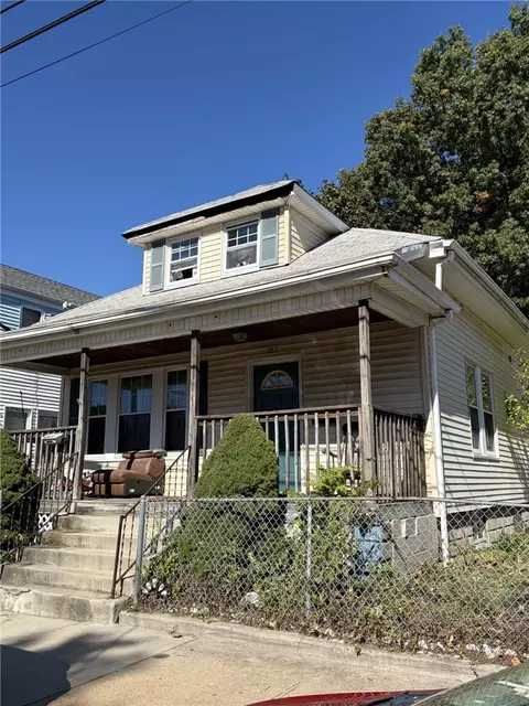 287 Sayles St, Providence, RI 02905