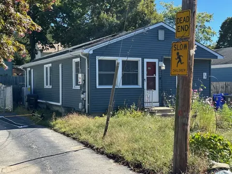 18 Centredale Ave, North Providence, RI 02911