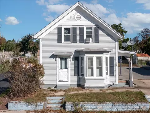 39 Bagley St, Central Falls, RI 02863