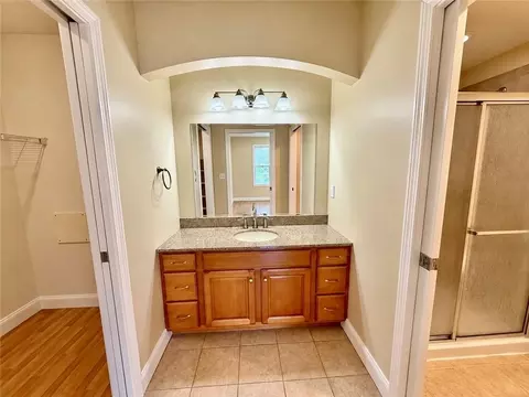 Bath - 70 Turner St #E-3, Warwick, RI 02886 photo 1 of 2