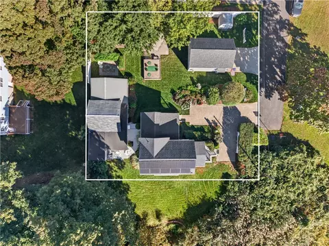17 Sidney Ave, East Greenwich, RI 02818