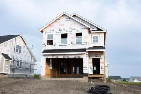 45 Bunker Hill Xing, Portsmouth, RI 02871