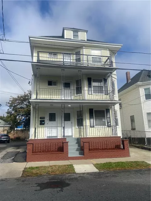 195 Ohio Ave, Providence, RI 02905