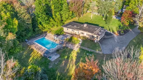 View/Area - 250 Harris Rd, Smithfield, RI 02917 photo 6 of 6