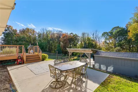 Exterior - 250 Harris Rd, Smithfield, RI 02917 photo 6 of 9