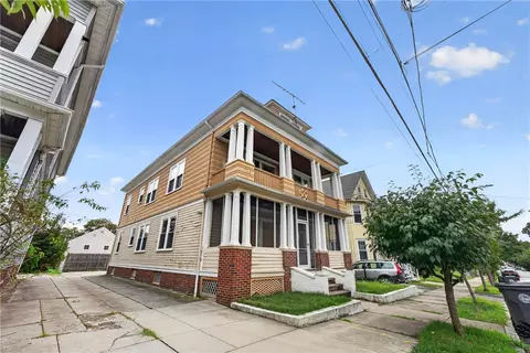 113 Radcliffe Ave, Providence, RI 02908
