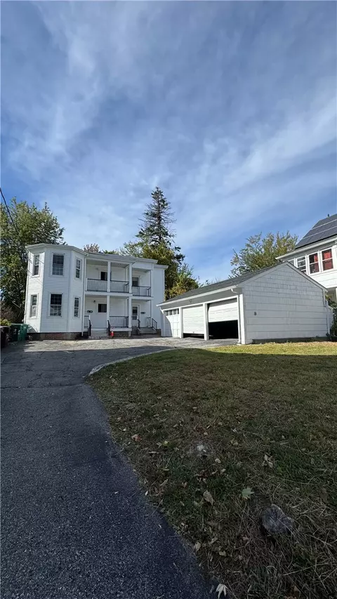 43 Summit St, Woonsocket, RI 02895