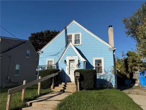 79 Pershing St, Cranston, RI 02910