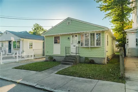 14 Job St, Providence, RI 02904