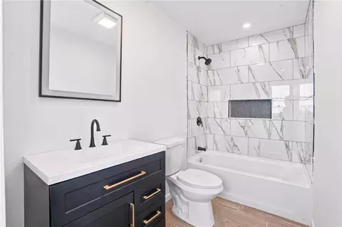 Bath - 209 Lincoln St, Woonsocket, RI 02895 photo 2 of 3