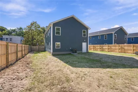 Exterior - 209 Lincoln St, Woonsocket, RI 02895 photo 3 of 4