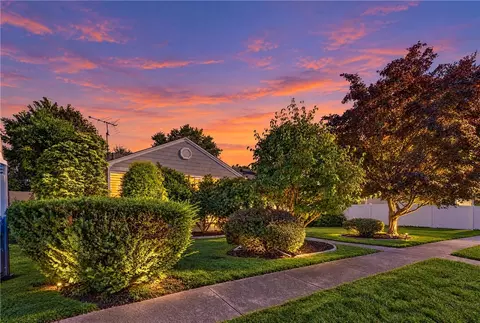 50 Seymour Ave, Cranston, RI 02910