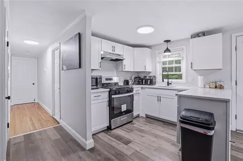 Entry Way - 5 Packard Ave, Warwick, RI 02886 photo 1 of 2