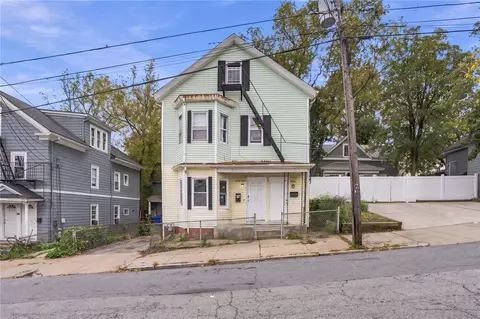 28 Armington Ave, Providence, RI 02908