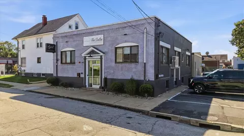 41 Rolfe Sq, Cranston, RI 02910