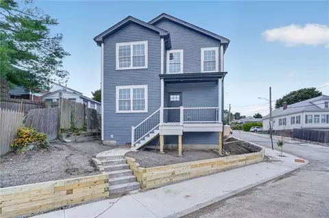 91 Terrace Ave, Providence, RI 02909
