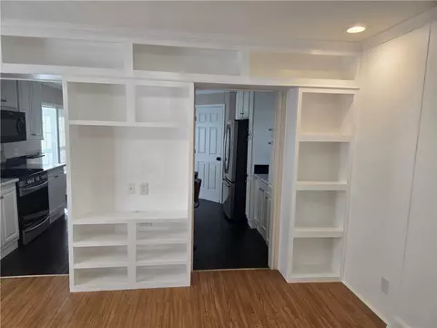 Living - 73 Wright Way, Coventry, RI 02816 photo 3 of 4