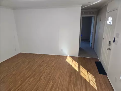 Living - 73 Wright Way, Coventry, RI 02816 photo 2 of 4