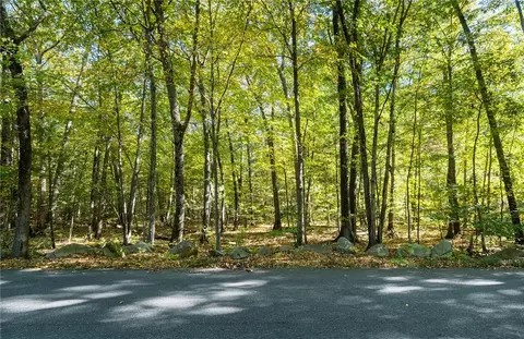 0 Wilbur Rd, Lincoln, RI 02865