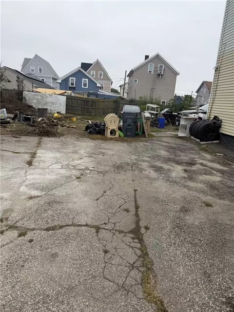 16 Ninigret Ave, Providence, RI 02907